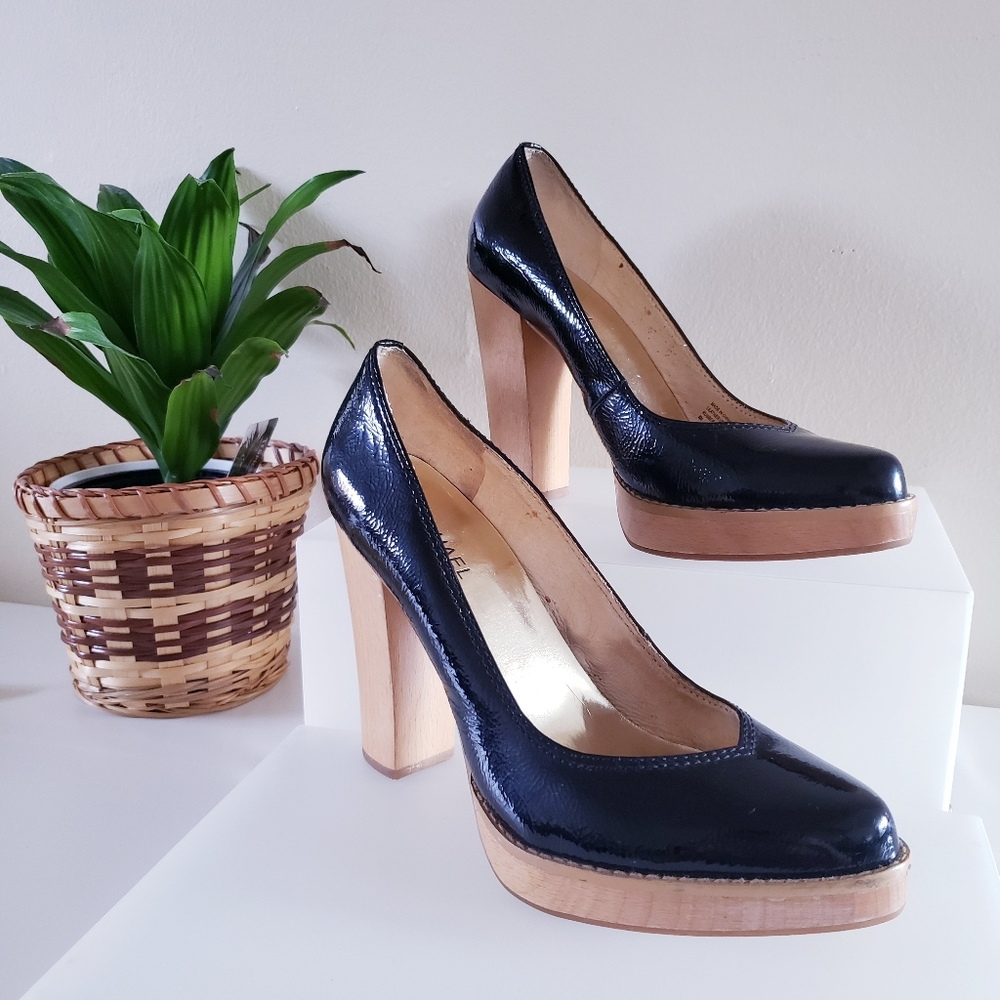 Michael Kors Wood Heel Patent Leather Pumps - 8